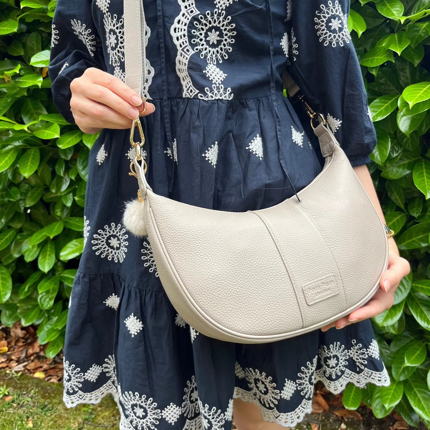 Sutton Sling bag stone